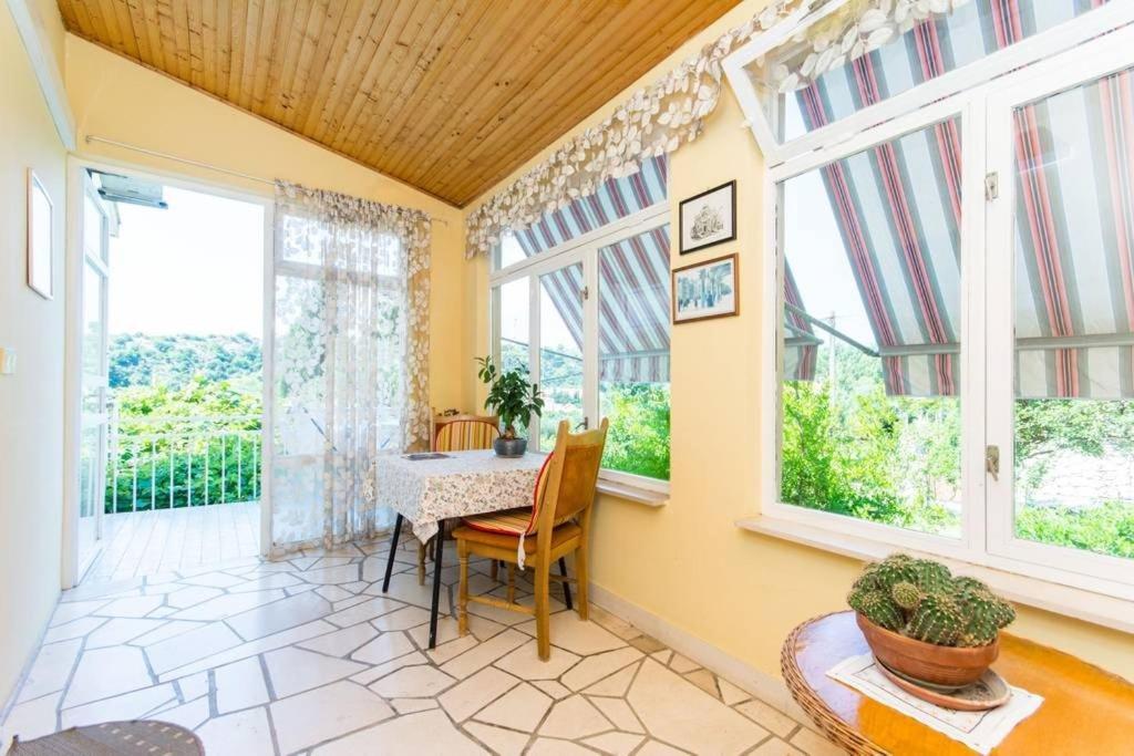 Guesthouse Kanjuo ムリニ エクステリア 写真